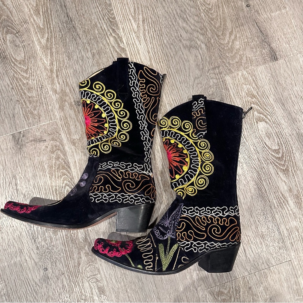 Velvet Road Black Embroidered Western Velvet Boots